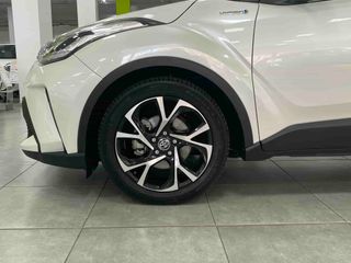 Toyota C-HR Advance 1.8 125He-CVT HEV Espectacular