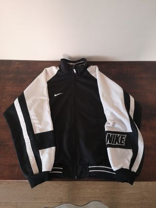 Chaqueta Nike Vintage Negra y Blanca