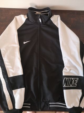 Chaqueta Nike Vintage Negra y Blanca