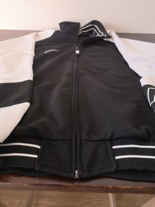 Chaqueta Nike Vintage Negra y Blanca