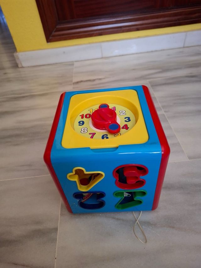 Caja de actividades para bebés