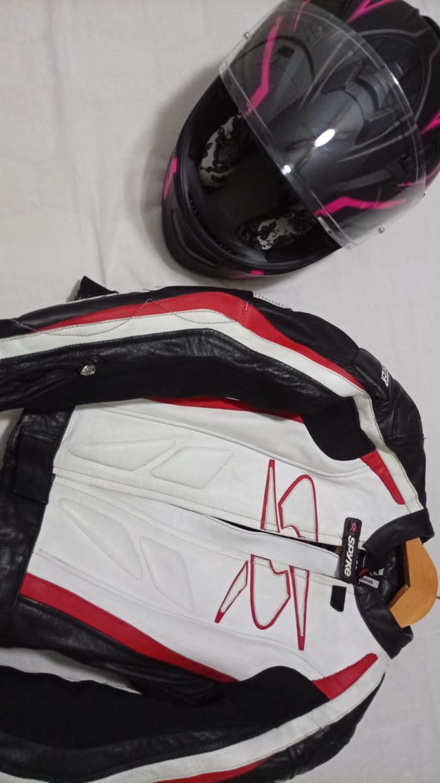 Pack Casco Scorpion Exe y Chaqueta cuero Spyke 