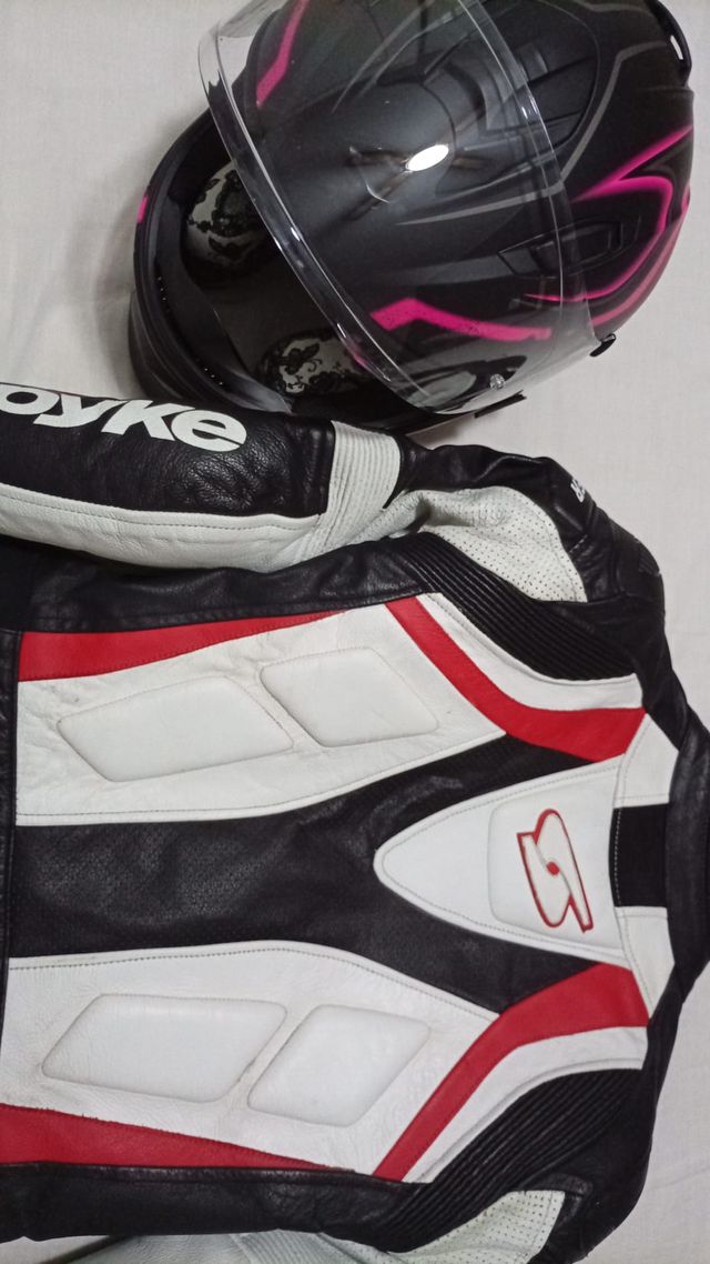 Pack Casco Scorpion Exe y Chaqueta cuero Spyke 