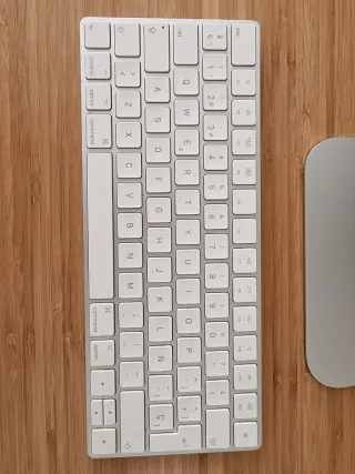 iMac Apple Plata y Blanco