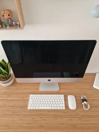 iMac Apple Plata y Blanco