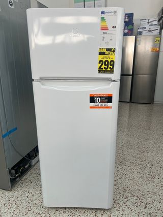 Nevera Indesit Blanca