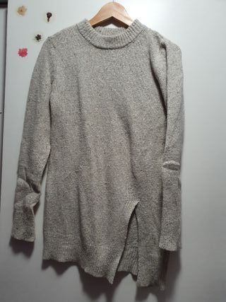 3 vestidos, 1 jersey y 1 camiseta