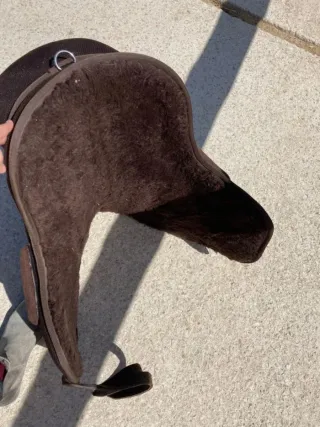 Silla de montar caballo marrón