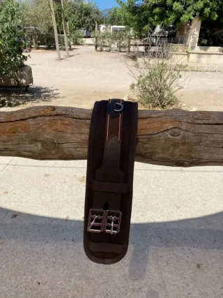 Silla de montar caballo marrón
