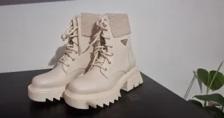 Botas bege creme