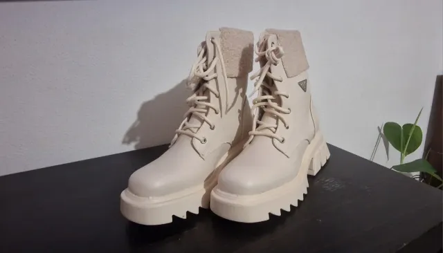 Botas bege creme