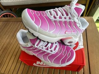 Zapatillas Nike Niñ@s Tn Blancas y rosas talla 33 