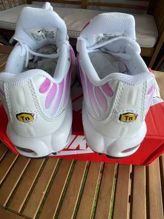 Zapatillas Nike Niñ@s Tn Blancas y rosas talla 33 