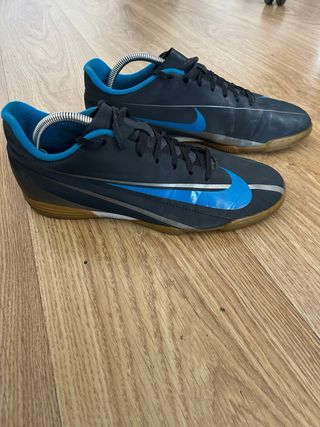 Zapatillas Fútbol Sala Nike Negras y Azules