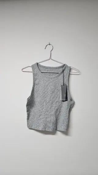Camiseta tirantes gris nueva