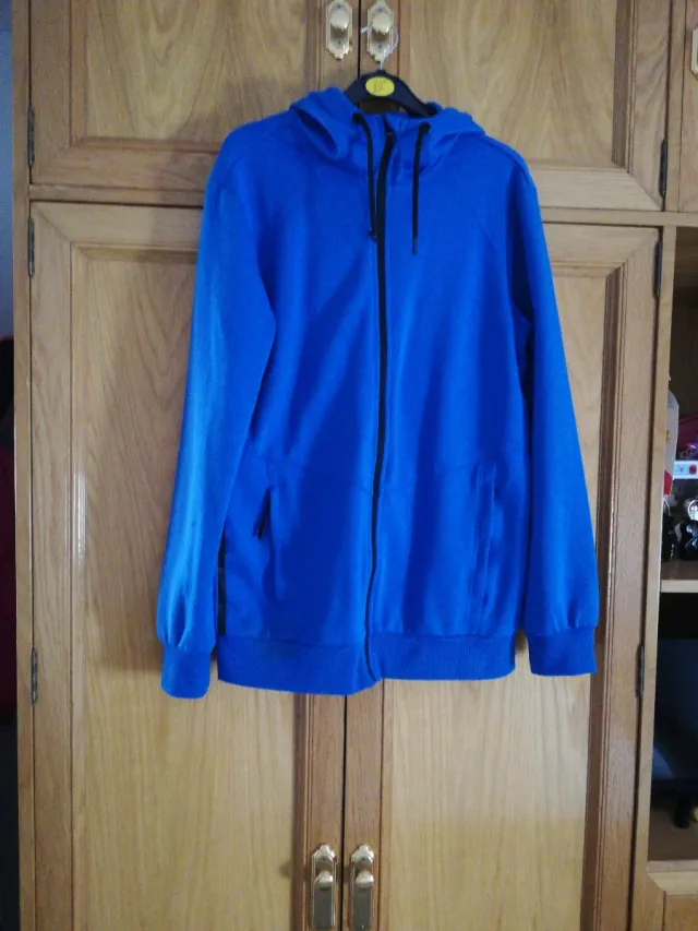 Chaqueta chándal azul con cremallera