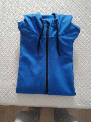 Chaqueta chándal azul con cremallera