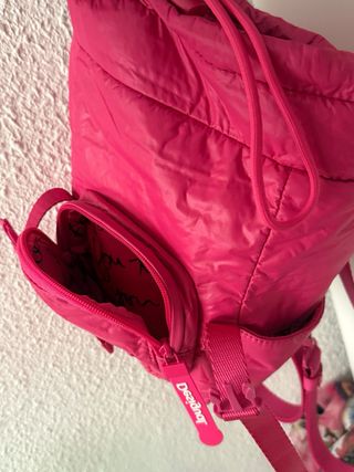 Mochila Desigual rosa acolchada pequeña