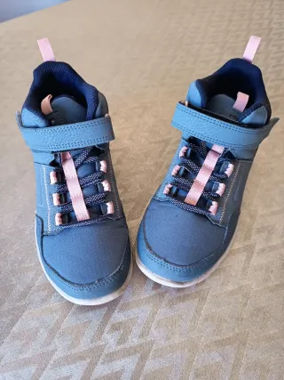 Botas montaña Quechua niña talla 33