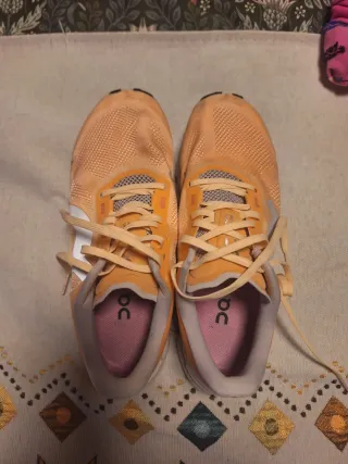 Zapatillas ON Cloud 5 Talla 39 Naranja