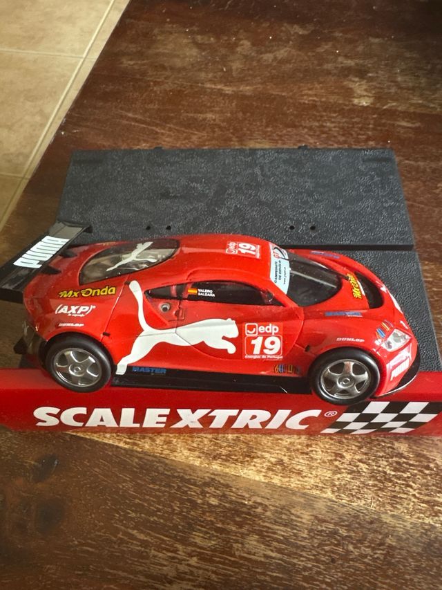 Coche Scalextric SEAT Cupra Rojo
