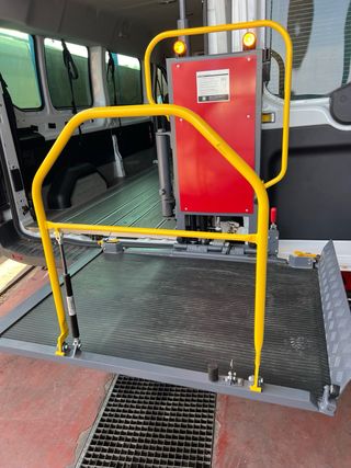 Rampa minusválidos para furgoneta