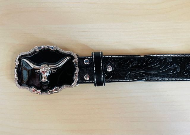 Correa vaquera con cabeza de toro