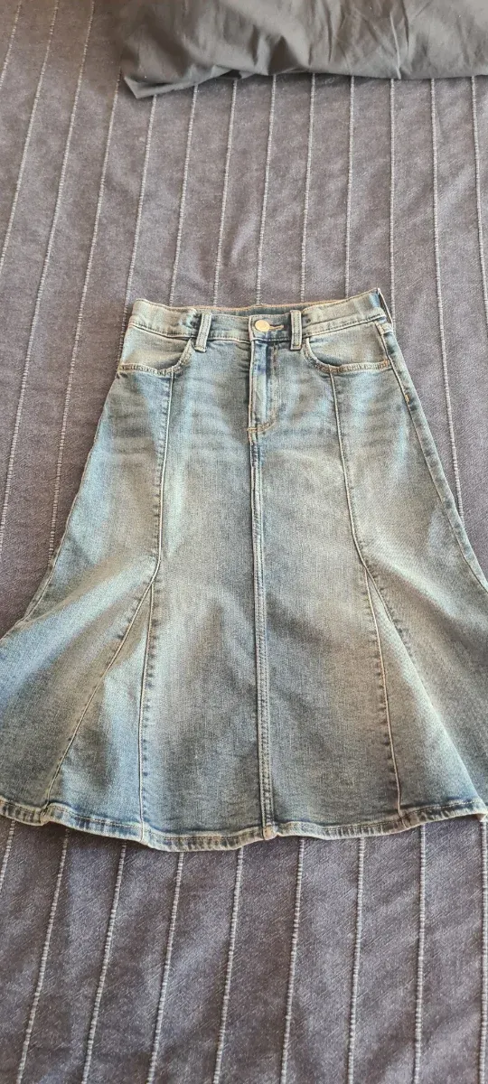 Falda vaquera larga evasé