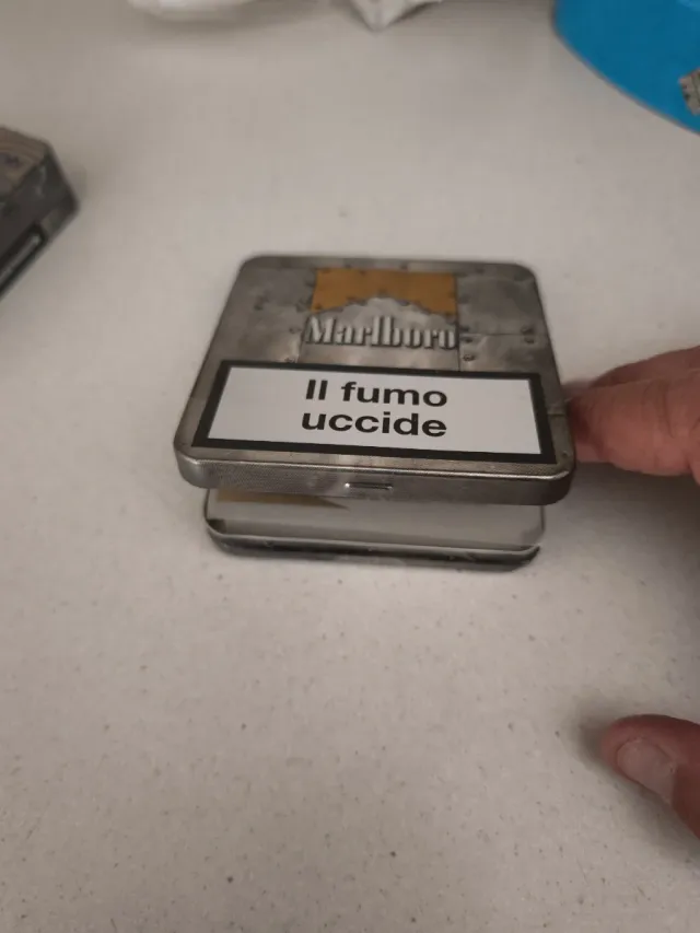 Contenitore Marlboro Serie Limitata Vuoto