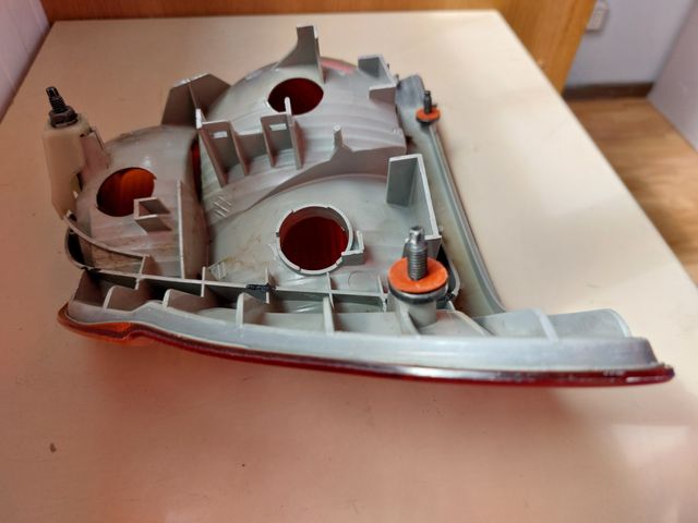 Piloto Trasero Derecho BMW E46