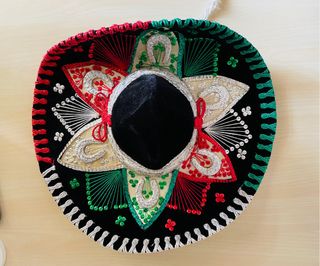 Sombrero Mexicano Negro Bordado