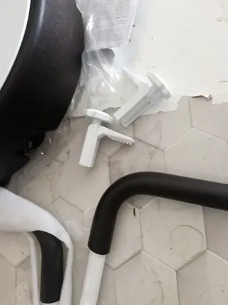 Elevador WC KMINA con Reposabrazos y Tapa
