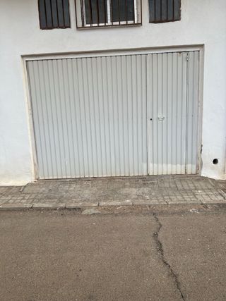 Puerta de garaje con motor