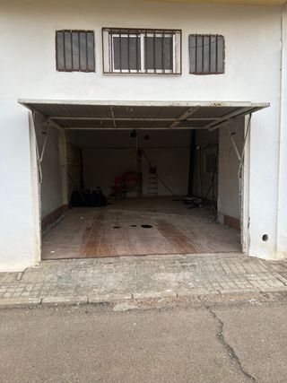 Puerta de garaje con motor