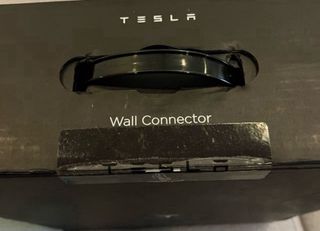 Tesla wall connector gen3 cargador coche eléctrico