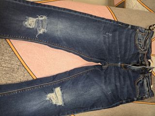 Pantalón vaquero mujer desgastado