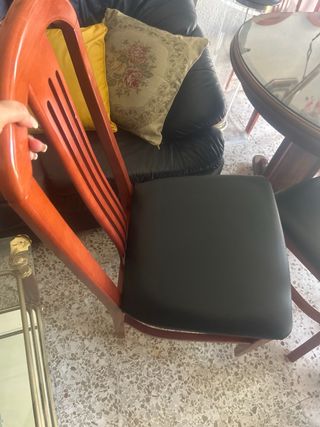 Mesa comedor madera + 6 sillas cristal