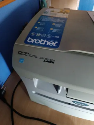 Impresora Escáner Láser Brother DCP-7010L