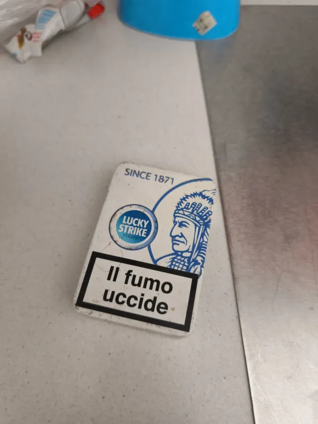 Contenitore Lucky Strike Serie Limitata