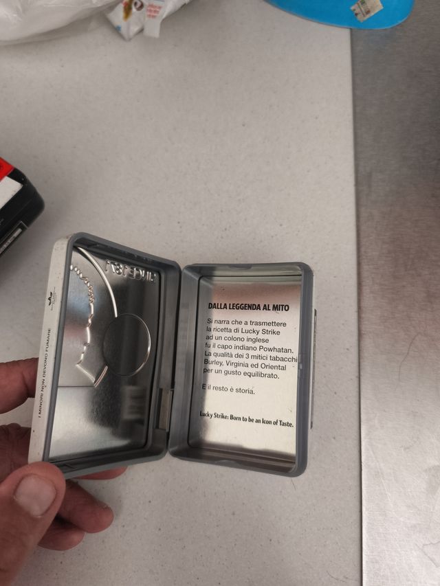 Contenitore Lucky Strike Serie Limitata