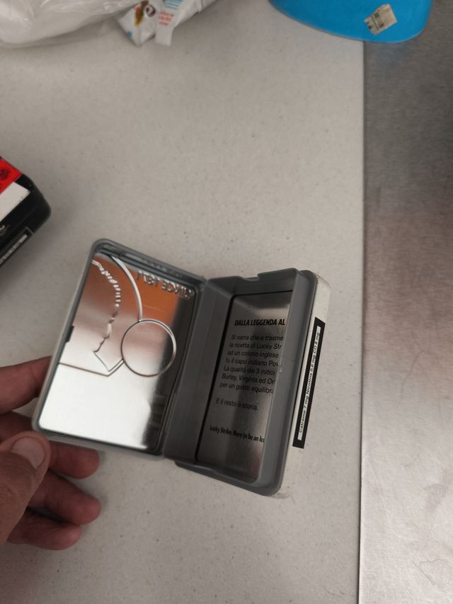 Contenitore Lucky Strike Serie Limitata