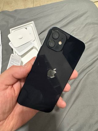 iPhone 12 64GB 200€
Apple Watch Series 3 75€