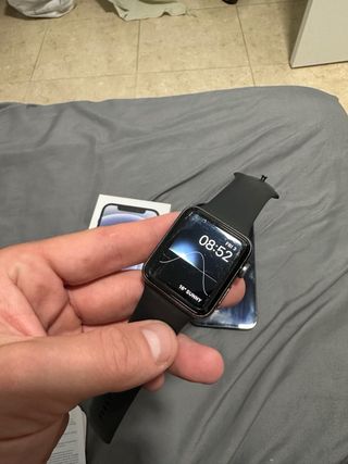 iPhone 12 64GB 200€
Apple Watch Series 3 75€