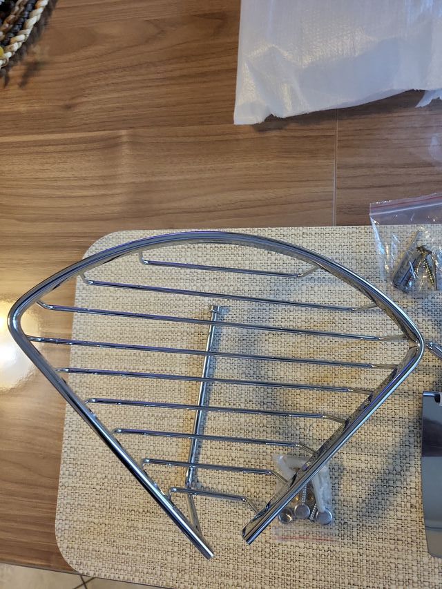 Set Utensili Bagno Acciaio Inox
Porta rotolo
Angol