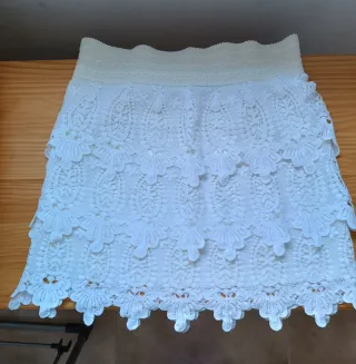 Minifalda de encaje blanco Talla M