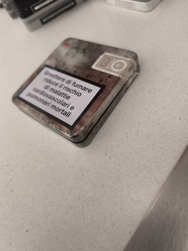 Contenitore Marlboro Metallo Serie Limitata