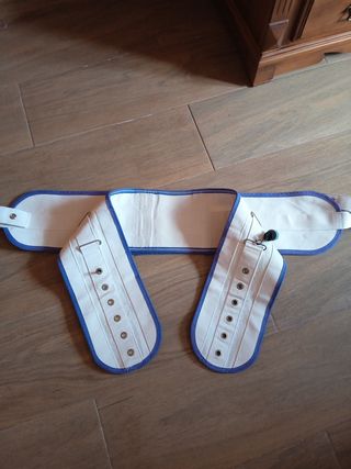 Cinturón de sujeción para cama  con imán. 