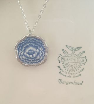 Joyas artesanas de porcelana rota