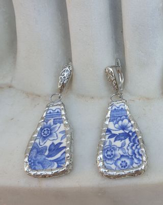 Joyas artesanas de porcelana rota