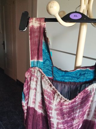 Vestido corto con volantes